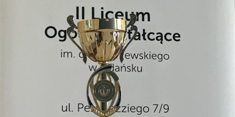 Powiększ grafikę: Puchar za zdobycie II miejsca w Gdańskiej Licealiadzie w piłce siatkowe chłopców