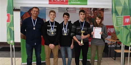 II miejsce szachistów II LO w Mistrzostwach Gdańska w szachach drużynowych!