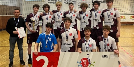 Srebro dla siatkarzy II LO.