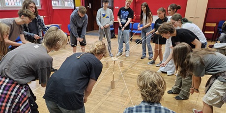 Powiększ grafikę: Uczniowie klas 4 podczas zajęć z Doradztwa Zawodowego