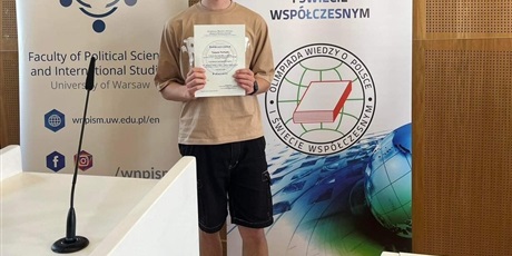 Tomasz Pułtuski z klasy 3E podwójnym finalistą 